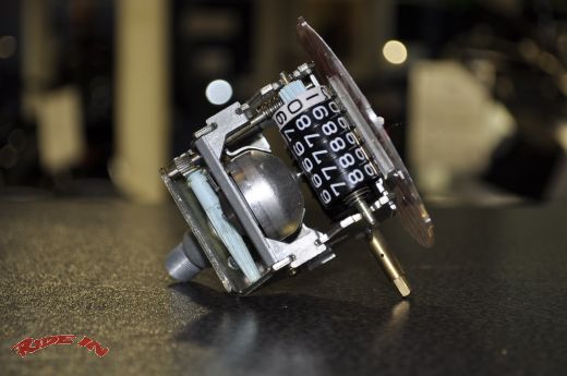 Honda Originalersatzteil Tachometer CBR 600 F PC25 Km/h