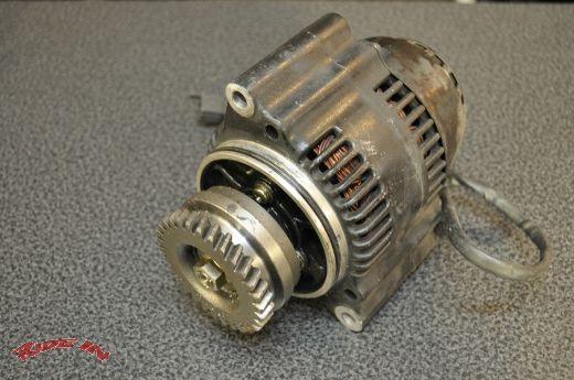 Suzuki GSX-R 750 GR77B Lichtmaschine Stator BJ 88-89