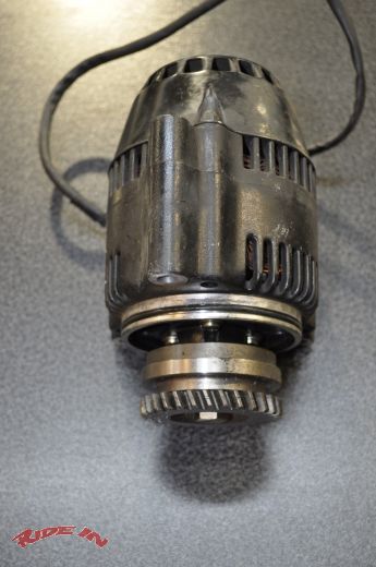 Suzuki GSX-R 750 GR77B Lichtmaschine Stator BJ 88-89