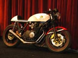 Cafe Racer Heckteil, Sitz